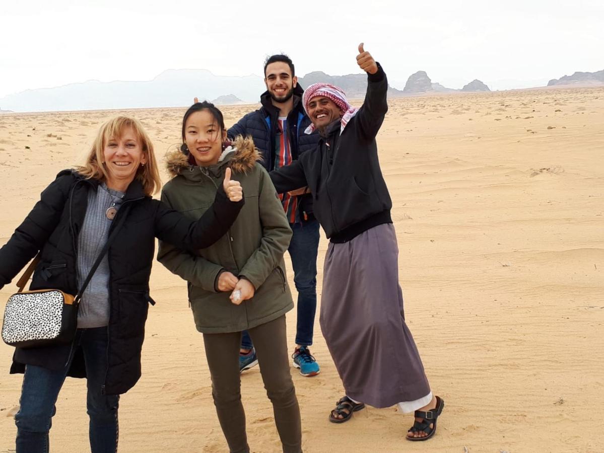 Wadi Rum-Bedouin Tents And Jeep Tours Ngoại thất bức ảnh