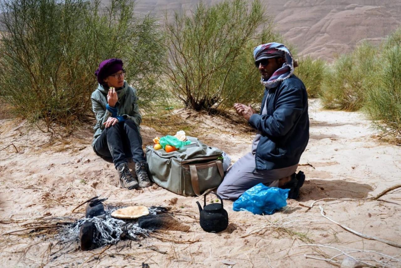 Wadi Rum-Bedouin Tents And Jeep Tours Ngoại thất bức ảnh