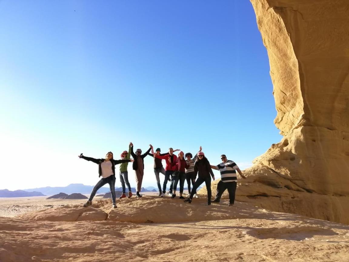 Wadi Rum-Bedouin Tents And Jeep Tours Ngoại thất bức ảnh