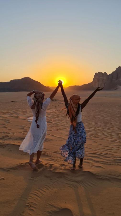 Wadi Rum-Bedouin Tents And Jeep Tours Ngoại thất bức ảnh