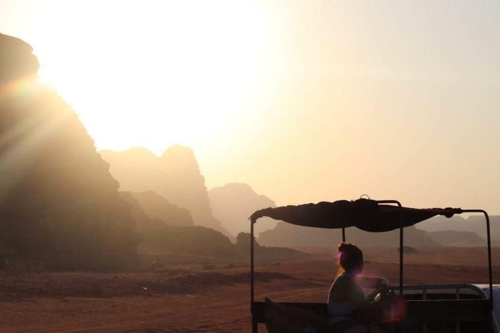 Wadi Rum-Bedouin Tents And Jeep Tours Ngoại thất bức ảnh