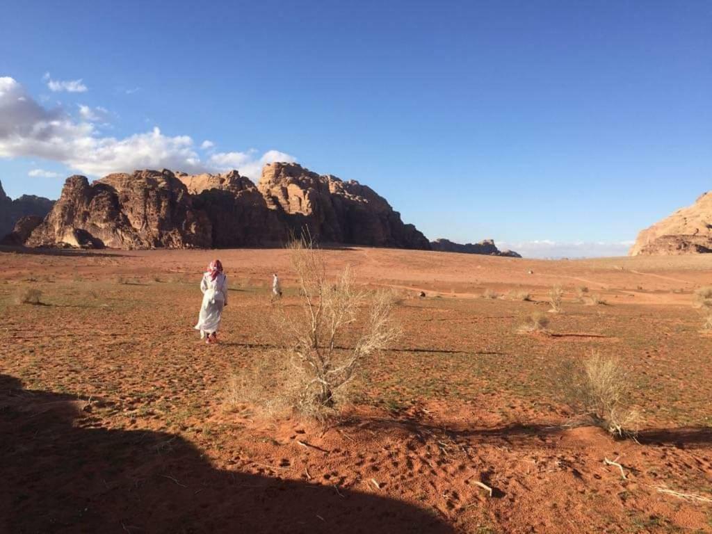 Wadi Rum-Bedouin Tents And Jeep Tours Ngoại thất bức ảnh